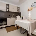 With Parking Space Banjol, Rab - 5041 Apartment