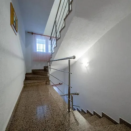 Apartman With Parking Space Banjol, Rab - 5041 Banjol