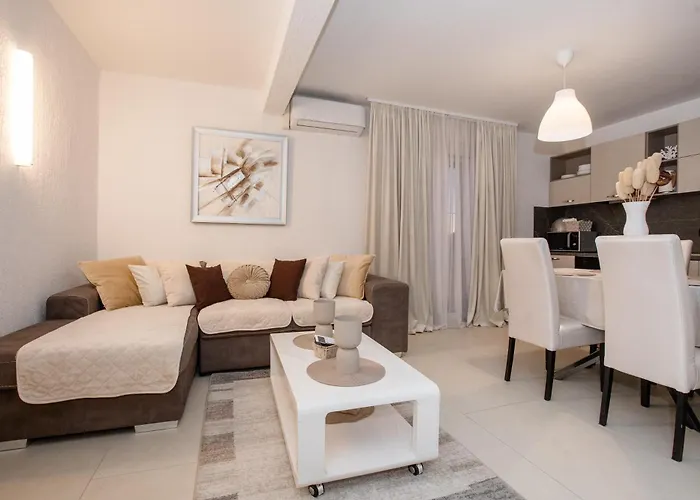 شقة With Parking Space Banjol, Rab - 5041 *